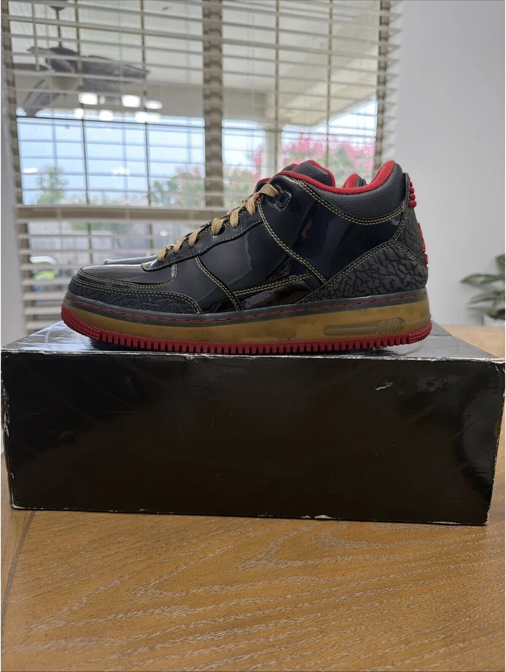 Air Jordan Fusion 3 Black Varsity Red Metallic Gold 2008 Size 11 New 333798-061